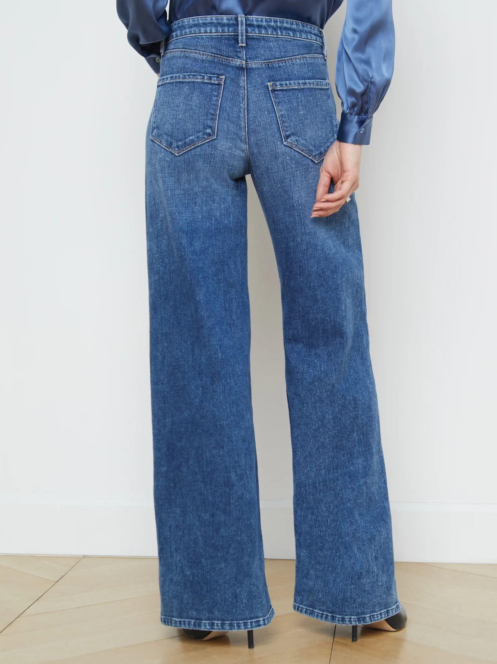 L'AGENCE Back in Stock|Resort Collection|Alicent Wide-Leg Jean Wilcox