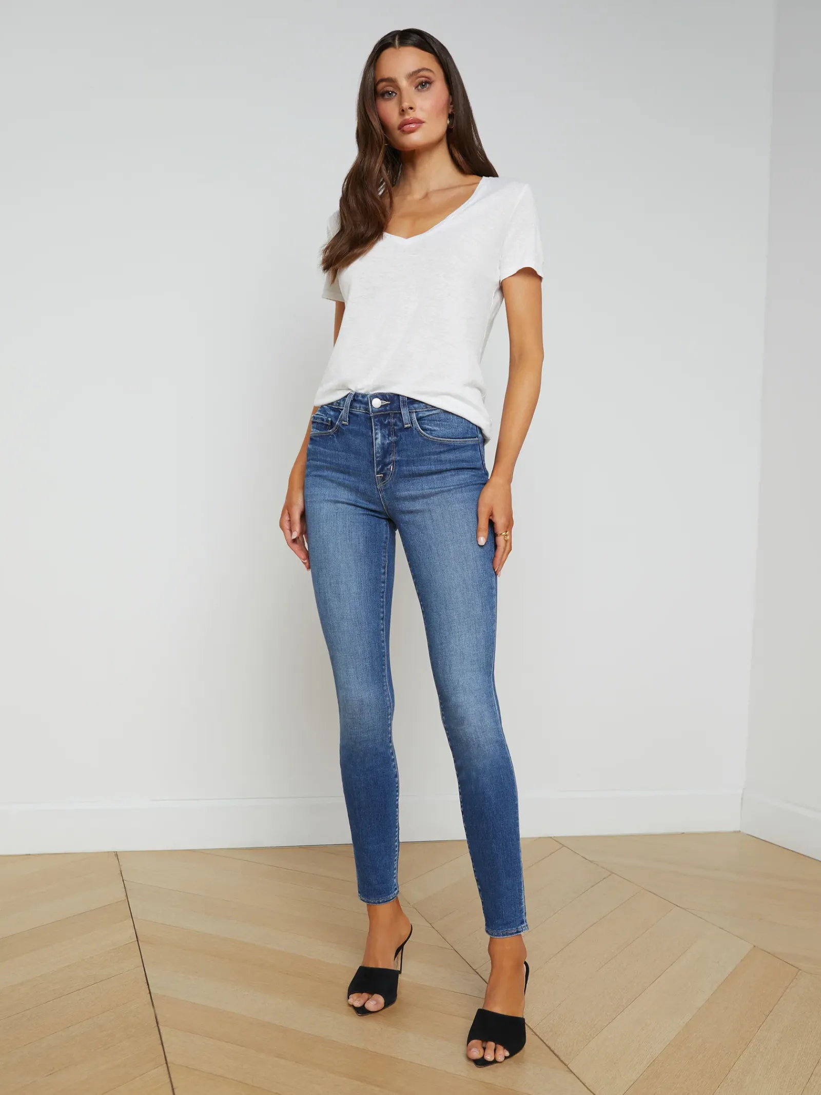 L'AGENCE Tees|Daijia V-Neck Tee White