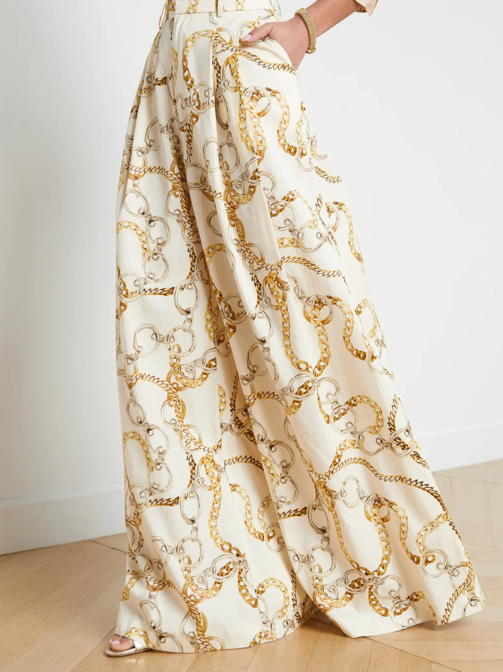 L'AGENCE Sets|Spring '24 Catalog|Dree Palazzo Trouser Ecru Multi Oversized Chain