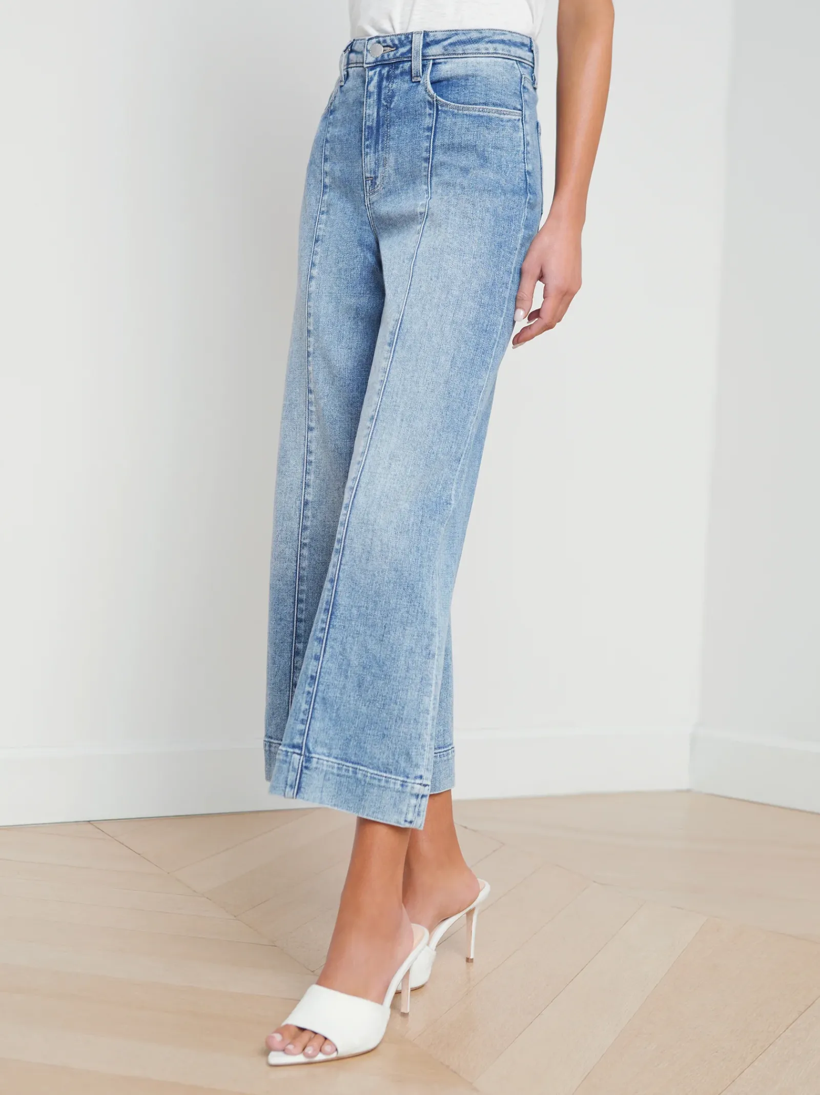 L'AGENCE Spring '24 Catalog|Petite|Houston Center Seam Wide-Leg Jean Cordova