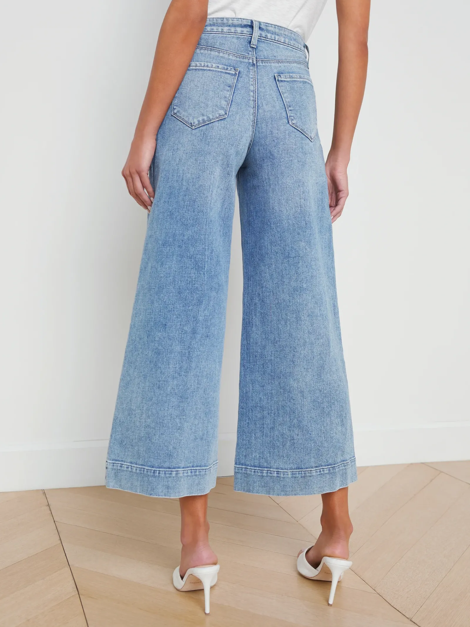 L'AGENCE Spring '24 Catalog|Petite|Houston Center Seam Wide-Leg Jean Cordova