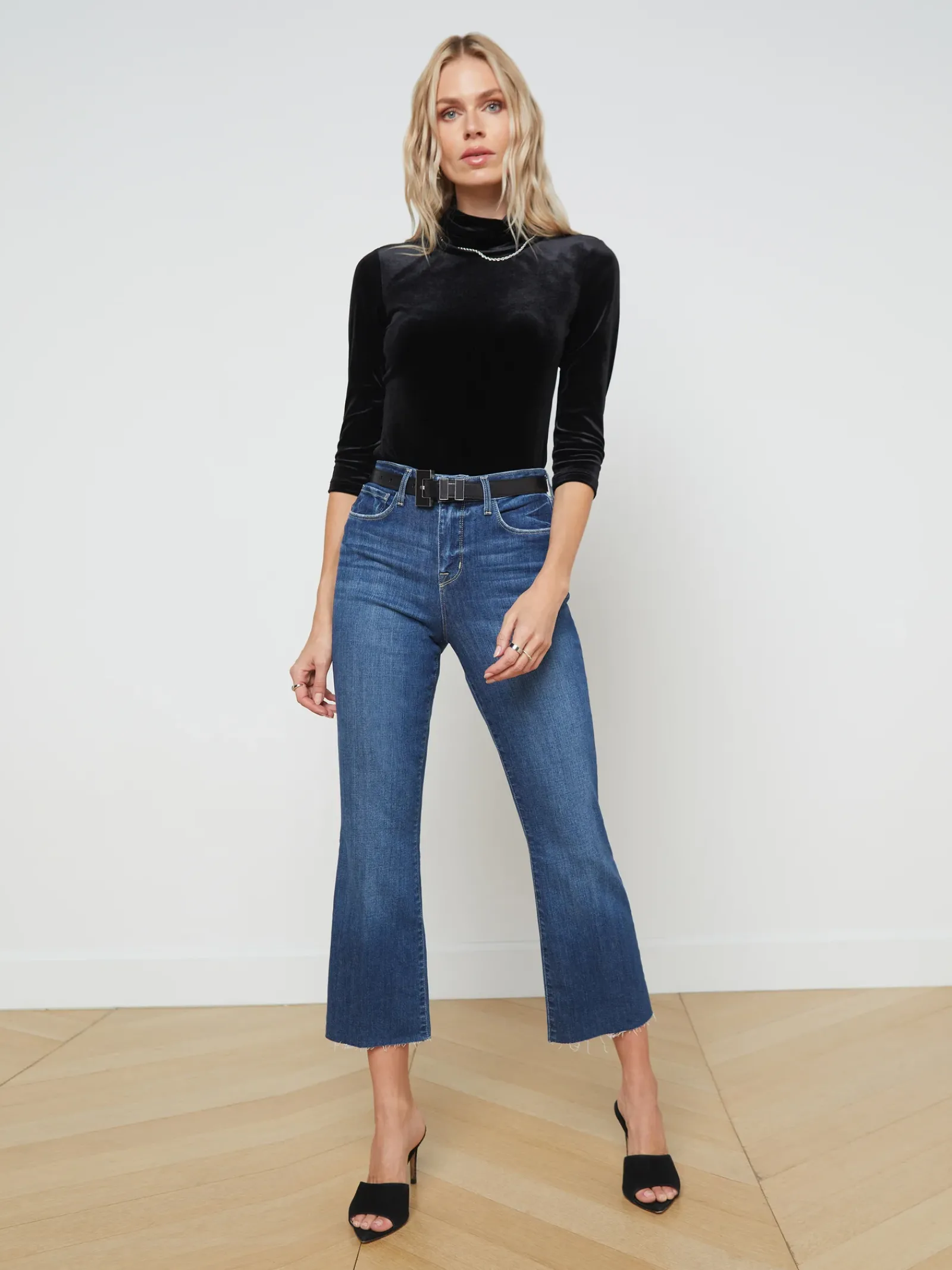 L'AGENCE Petite|Kendra Cropped Flare Jean Laredo