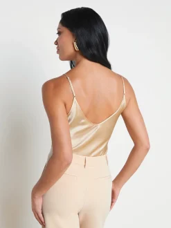 L'AGENCE Spring '24 Catalog|Spring Collection|Lexi Silk Camisole Toasted Almond