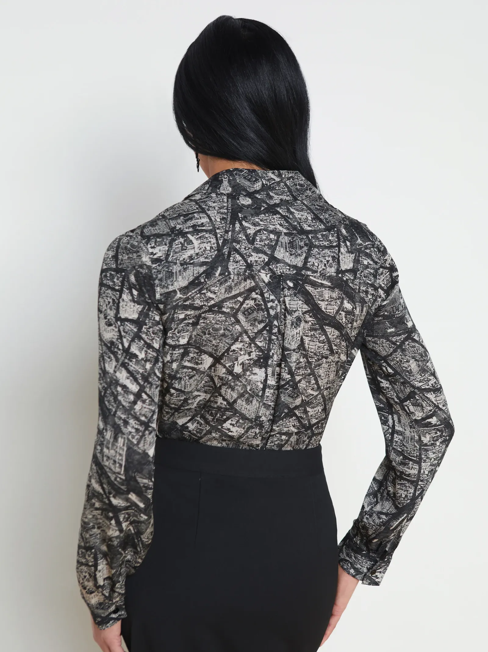 L'AGENCE Spring Collection|Silks|Nina Silk Blouse Black/Ecru Map of Paris