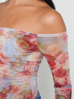 L'AGENCE Back in Stock|Print Edition|Peonie Off-the-Shoulder Bodysuit Multi Soft Cloud Floral