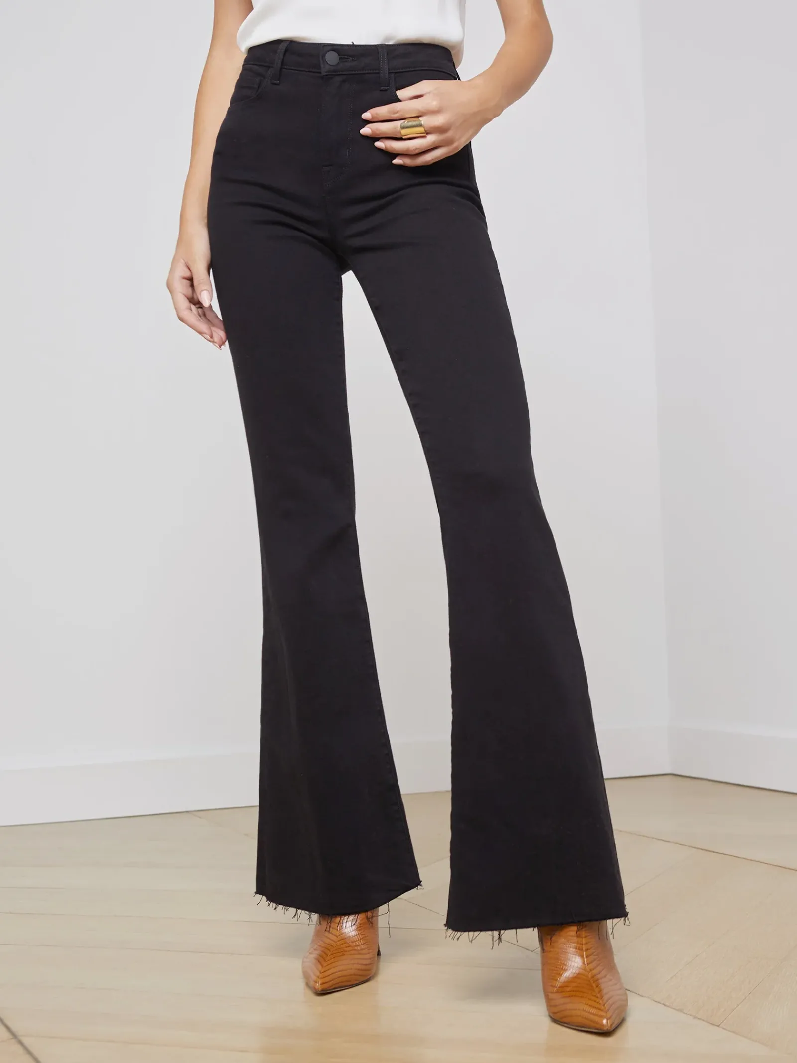 L'AGENCE All Things Black|Flare & Bootcut|Sera Jean Saturated Black